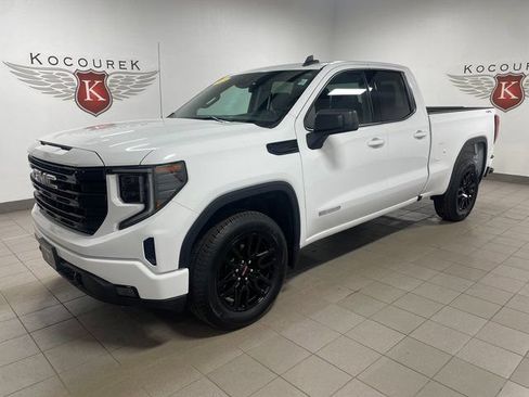 Used 2023 GMC Sierra 1500 Elevation AWD/4WD image 3