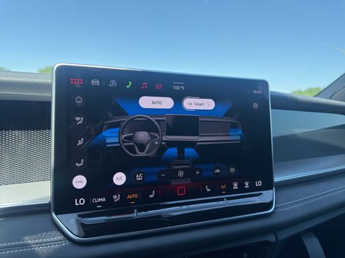 New 2026 Volkswagen Tiguan SE R-Line FWD image 19
