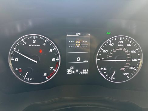 Used 2024 Subaru Crosstrek 2.0i Premium AWD/4WD image 4