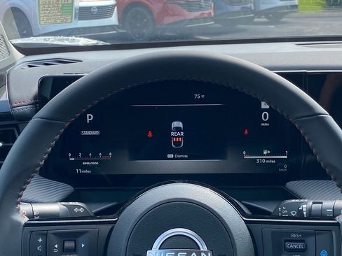 New 2025 Nissan Kicks SR image 22