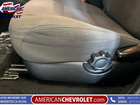 Used 2019 Toyota Tacoma TRD Off-Road AWD/4WD image 14