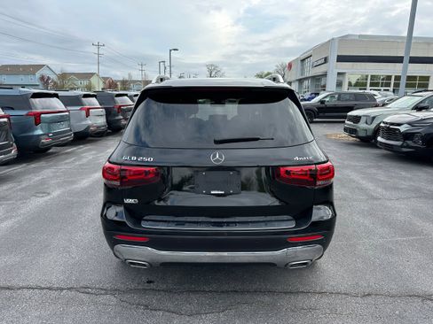 Used 2021 Mercedes-Benz GLB 250 4MATIC image 6