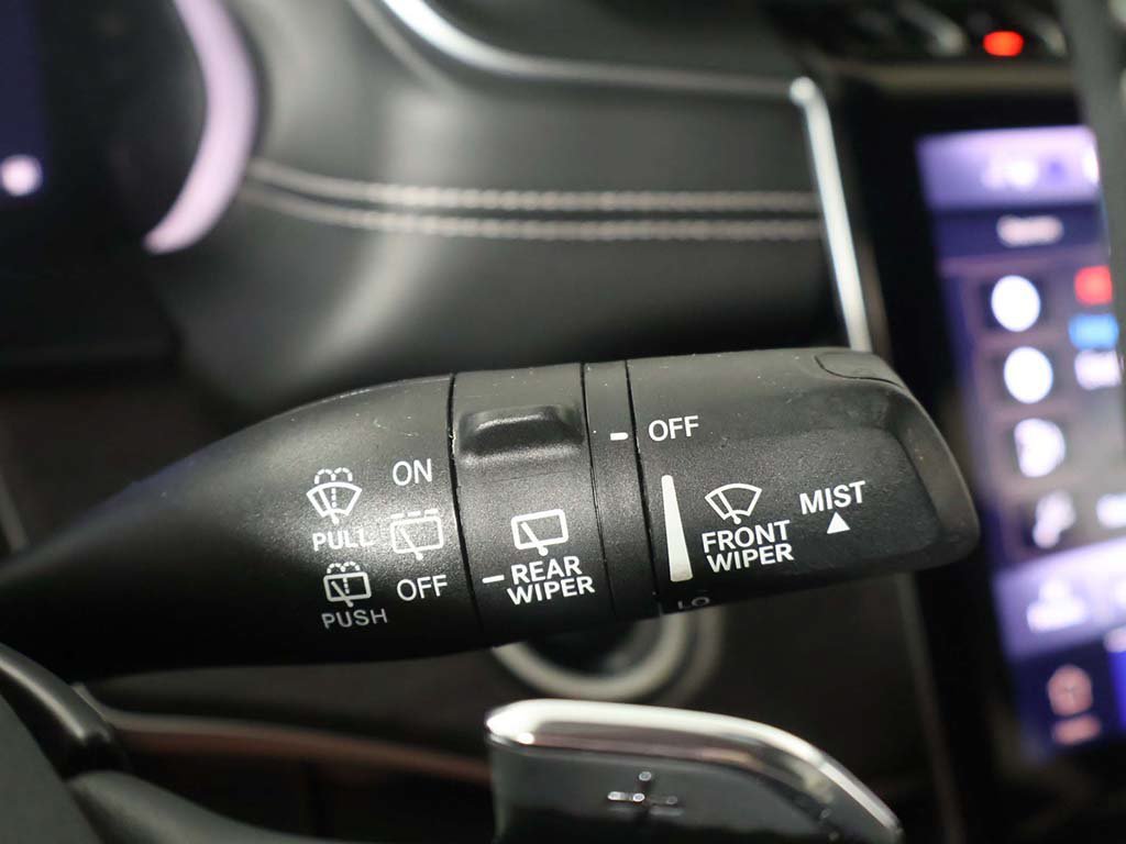Used 2023 Jeep Grand Cherokee L Limited AWD/4WD image 45