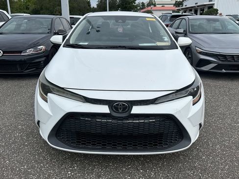 Used 2021 Toyota Corolla LE FWD image 3