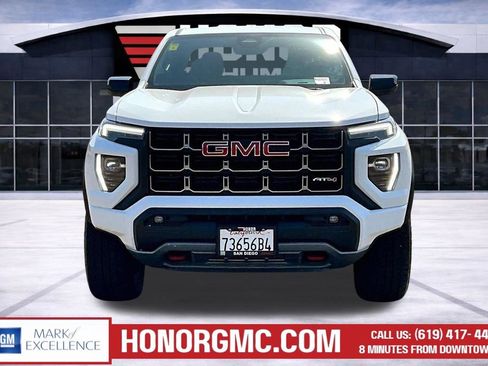 Used 2024 GMC Canyon AT4 AWD/4WD image 2