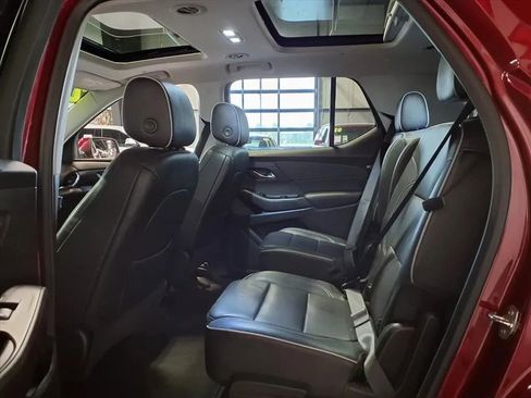 Used 2021 Chevrolet Traverse High Country AWD/4WD image 16