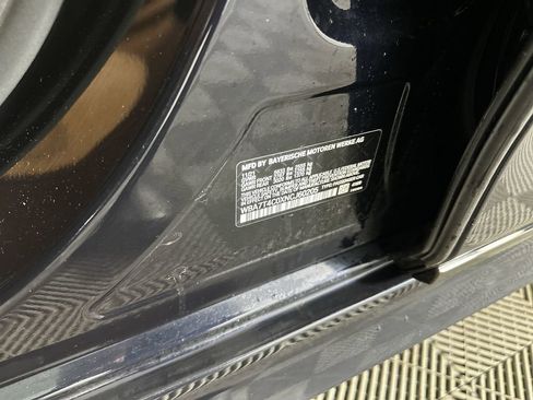 Used 2022 BMW 740i xDrive w/ Luxury Rear Seating Package image 36