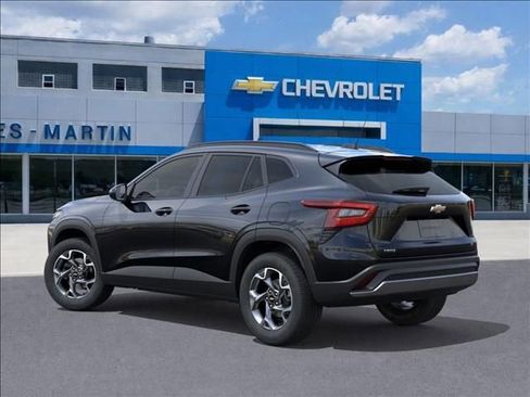 New 2026 Chevrolet Trax LT image 3