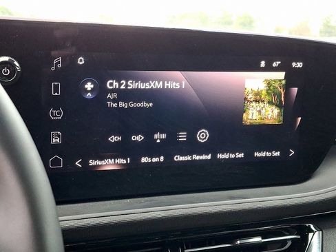 Used 2025 Buick Envista Sport Touring image 16