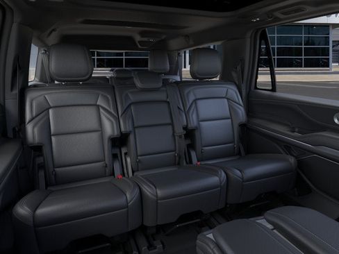 New 2026 Lincoln Navigator L Reserve w/ Jet Appearance Package AWD/4WD image 11