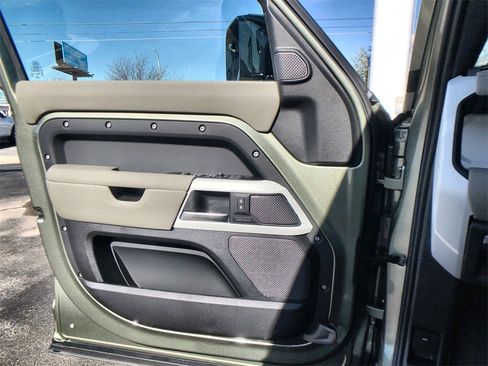 Certified 2021 Land Rover Defender 110 SE image 19