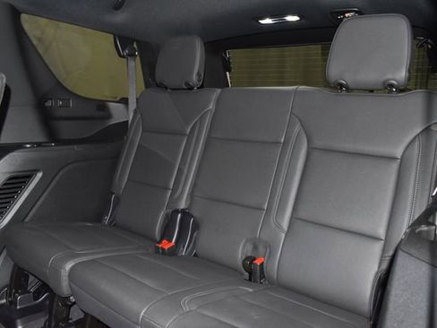 Used 2025 Chevrolet Tahoe Z71 image 33