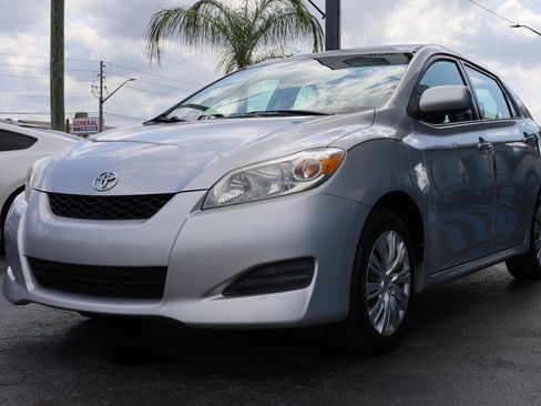 Used 2011 Toyota Matrix FWD image 2