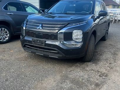 Used 2024 Mitsubishi Outlander SE