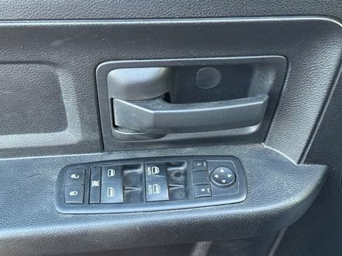 Used 2014 RAM 1500 Express AWD/4WD image 29