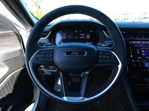 New 2025 Jeep Grand Cherokee L Limited w/ Black Appearance Package image 11