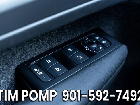 Used 2022 Volvo XC40 P8 Recharge Ultimate image 29