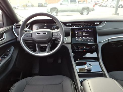 New 2025 Jeep Grand Cherokee L Laredo image 20