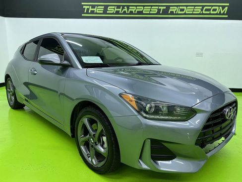 Used 2019 Hyundai Veloster 2.0 FWD image 2