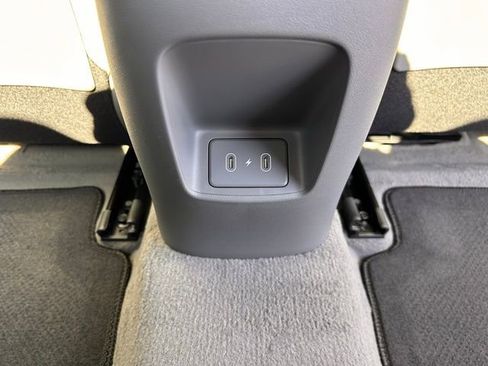 Used 2025 Hyundai Elantra SE image 28