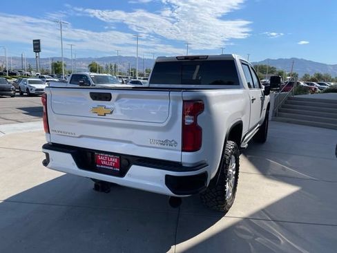 Used 2023 Chevrolet Silverado 3500 High Country w/ Z71 Off-Road Package AWD/4WD image 5