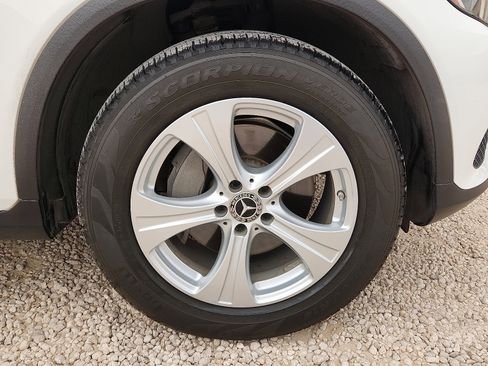 Used 2018 Mercedes-Benz GLC 300 image 7