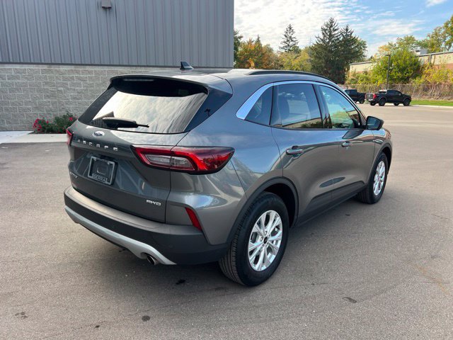 Used 2024 Ford Escape Active w/ Tech Pack #2 AWD/4WD image 5