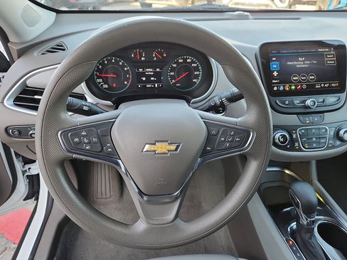 Used 2024 Chevrolet Malibu LT image 16