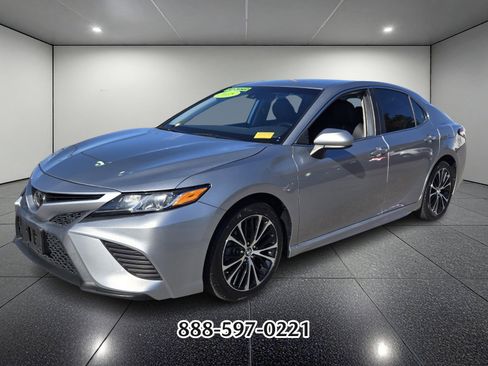 Used 2019 Toyota Camry SE image 7