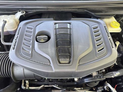 Used 2023 Jeep Wagoneer Series II AWD/4WD image 13