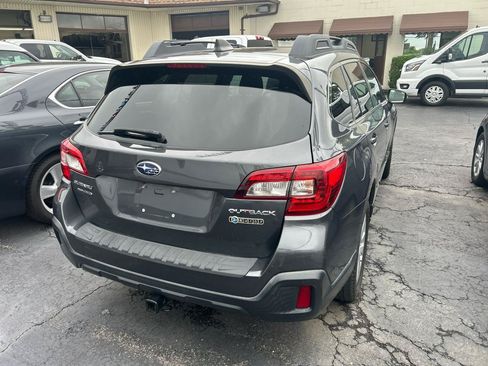 Used 2018 Subaru Outback 2.5i Premium AWD/4WD image 5