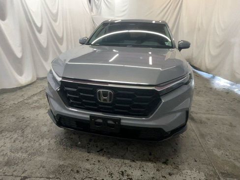 Used 2023 Honda CR-V LX image 17