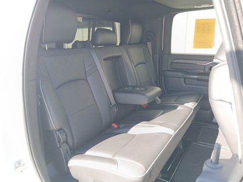 Used 2025 RAM 3500 Limited image 32