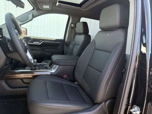 New 2026 GMC Sierra 1500 Elevation w/ Elevation Premium Package AWD/4WD image 10