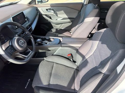 Used 2021 Nissan Rogue SV FWD image 18