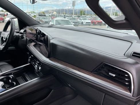 Used 2025 Chevrolet Tahoe LT AWD/4WD image 19