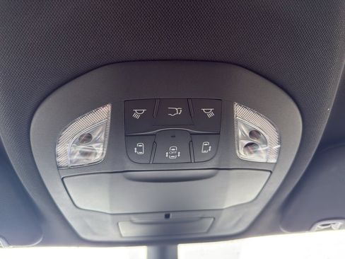 New 2026 Chrysler Pacifica Select image 22