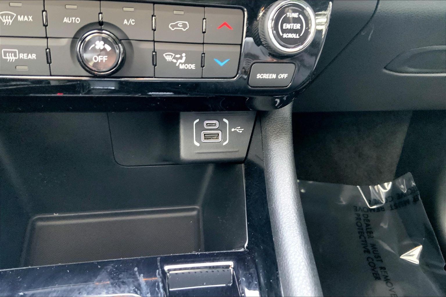 Used 2025 Jeep Compass Limited w/ Sun & Sound Group AWD/4WD image 29