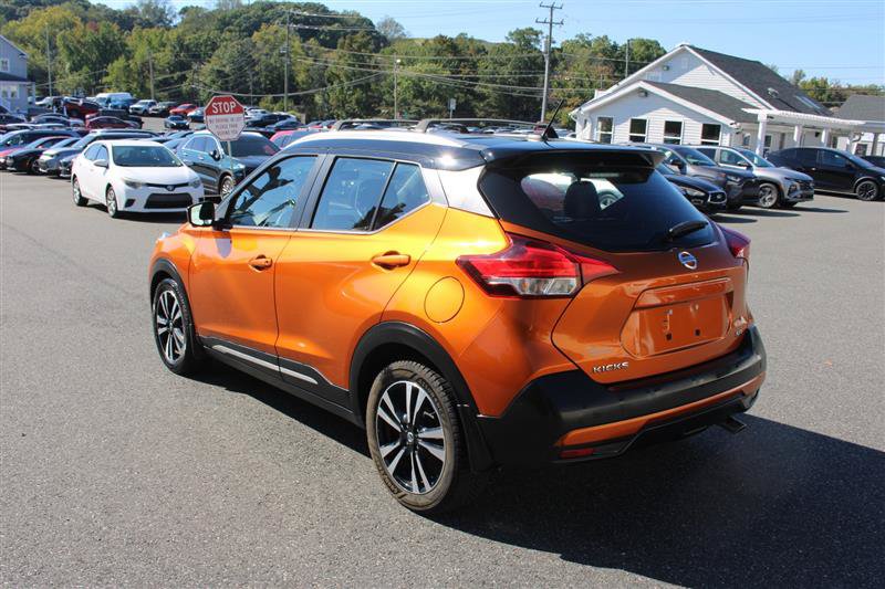 Used 2019 Nissan Kicks SR w/ SR Premium Package FWD image 5