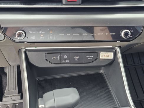 New 2026 Kia Carnival image 27