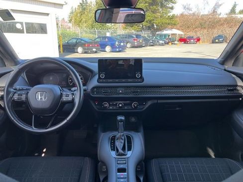 Used 2023 Honda HR-V Sport image 11