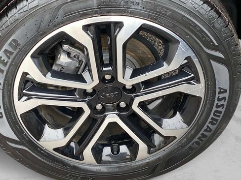 Used 2022 Jeep Compass Limited AWD/4WD image 30