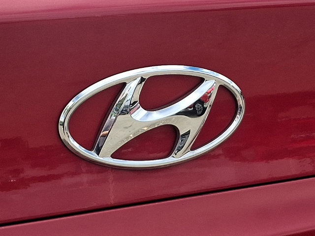 Used 2012 Hyundai Accent GLS FWD image 27