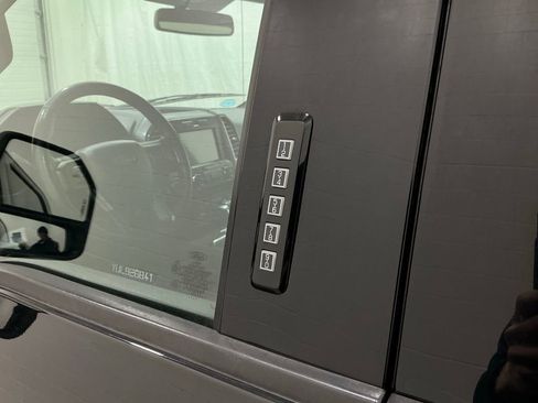 Used 2018 Ford F150 XLT w/ Equipment Group 301A Mid image 9