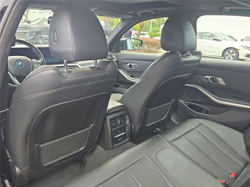 Used 2023 BMW 330e RWD image 11