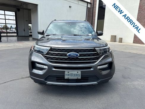 Used 2020 Ford Explorer XLT w/ Equipment Group 202A AWD/4WD image 2