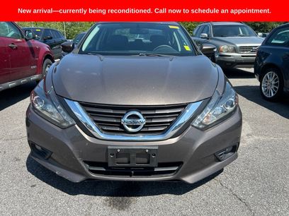 Used 2016 Nissan Altima 2.5 SL w/ 2.5 Technology w/LED Package