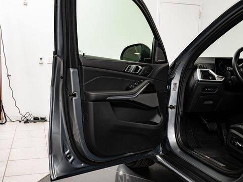 Certified 2025 BMW X5 xDrive40i w/ Climate Comfort Package image 29