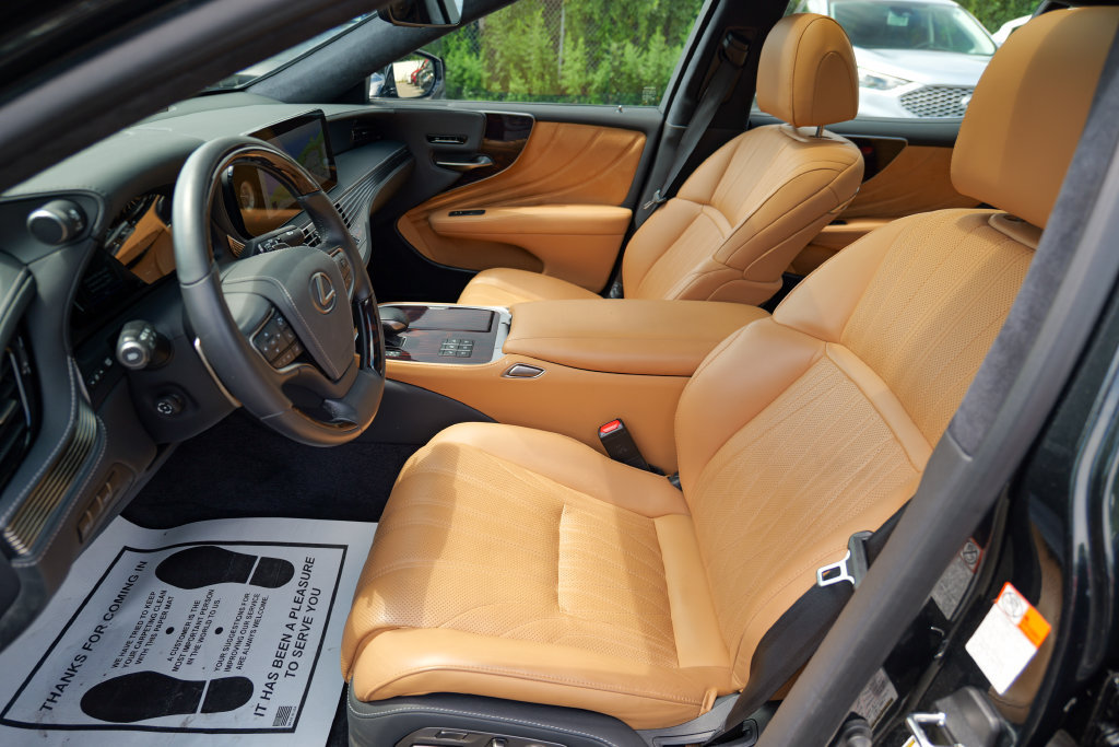 Used 2024 Lexus LS 500 AWD w/ Interior Upgrade Package image 21