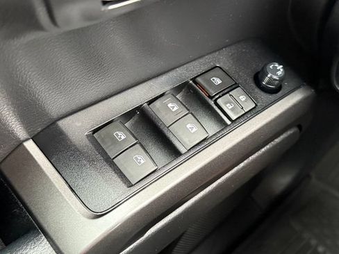 Used 2022 Toyota Tacoma TRD Off-Road w/ Black Out Package (TMS) AWD/4WD image 23